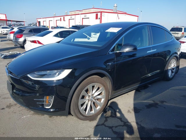 2017 TESLA MODEL X 5YJXCBE21HF051337 Photo 1