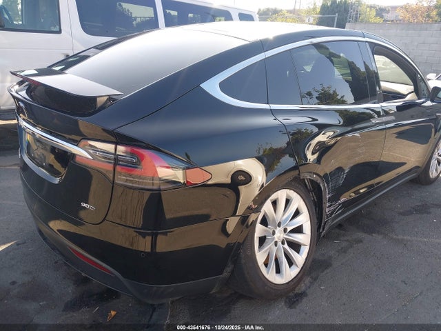 2017 TESLA MODEL X 5YJXCBE21HF051337 Photo 5