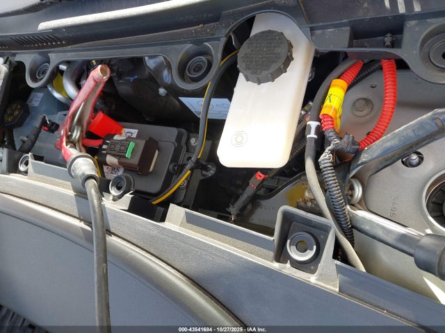 2025 TESLA MODEL 3 5YJ3E1ET8SF038801 Photo 9