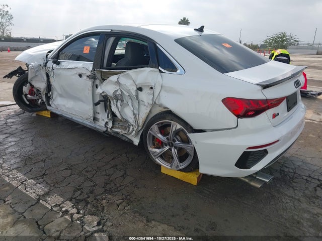 2024 AUDI S3 WAUJ3DGY6RA010003 Photo 2