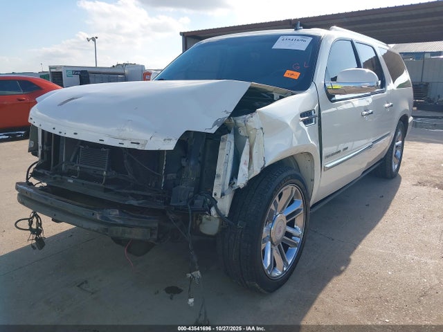 2010 CADILLAC ESCALADE ESV 1GYUKKEF2AR184319 Photo 5
