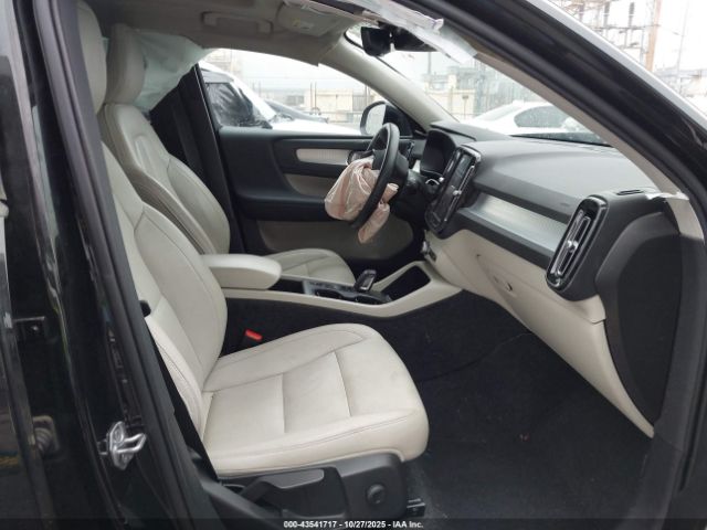 2020 VOLVO XC40 YV4162UK2L2325765 Photo 4