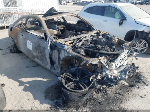 2016 BMW M4 WBS3R9C58GK337215