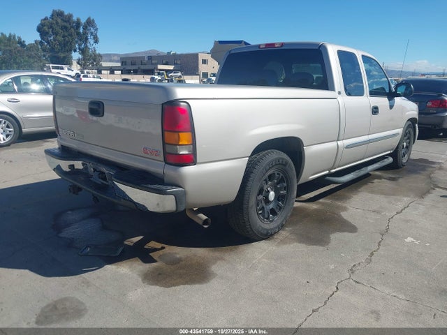 43541759 :رقم المزاد ، 1GTEC19T05Z130508 vin ، 2005 Gmc Sierra 1500 Sle مزاد بيع