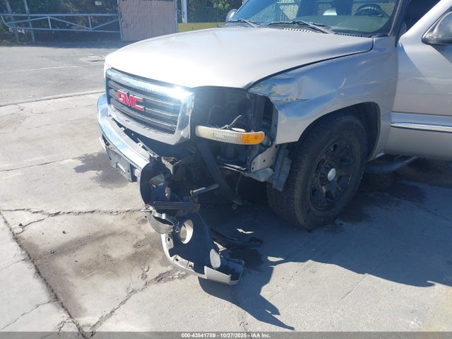 43541759 :رقم المزاد ، 1GTEC19T05Z130508 vin ، 2005 Gmc Sierra 1500 Sle مزاد بيع
