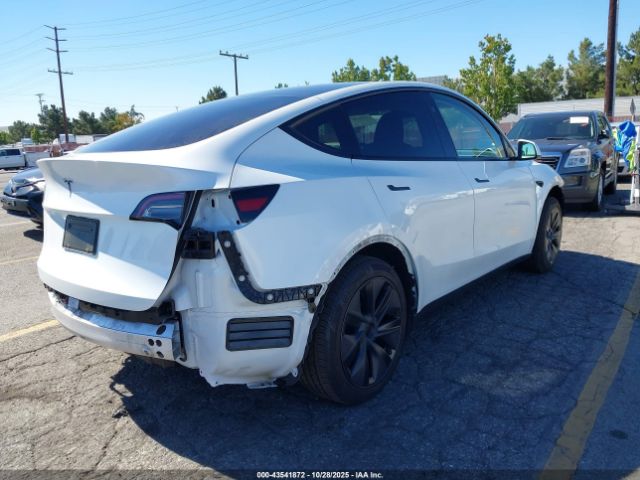 2024 TESLA MODEL Y 7SAYGDED0RF170037 Photo 3