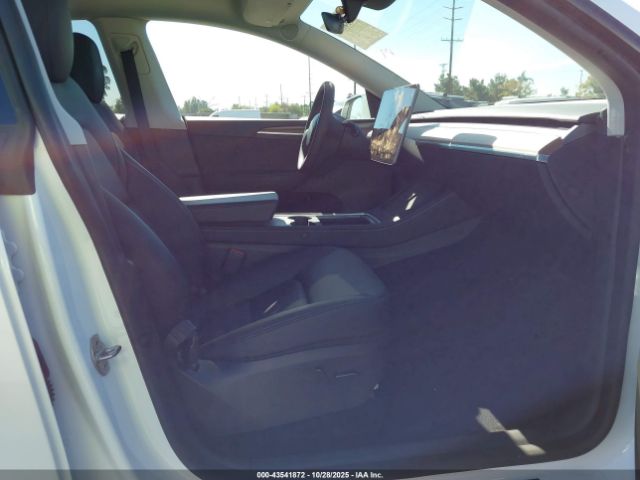 2024 TESLA MODEL Y 7SAYGDED0RF170037 Photo 4