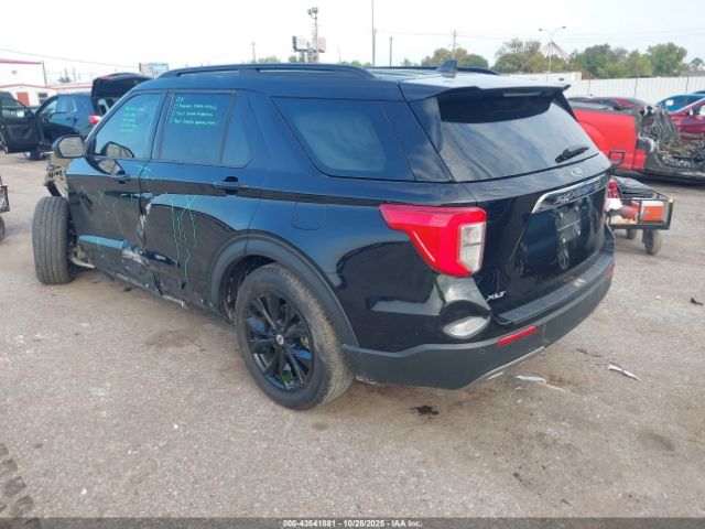 2022 FORD EXPLORER 1FMSK7DH2NGB72195 Photo 2