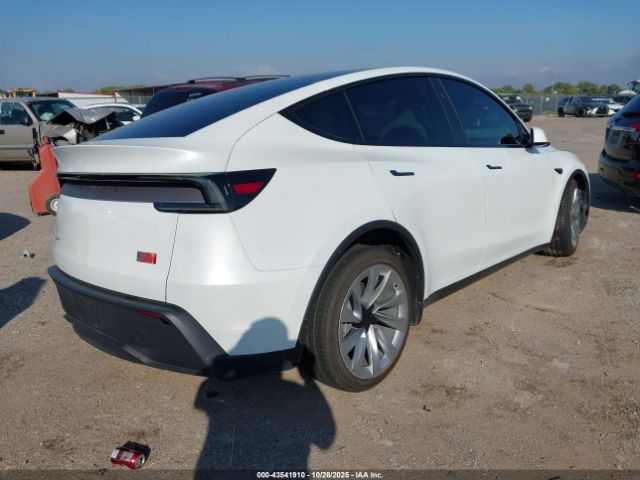 2026 TESLA MODEL Y 7SAYGDEE5TA381442 Photo 3