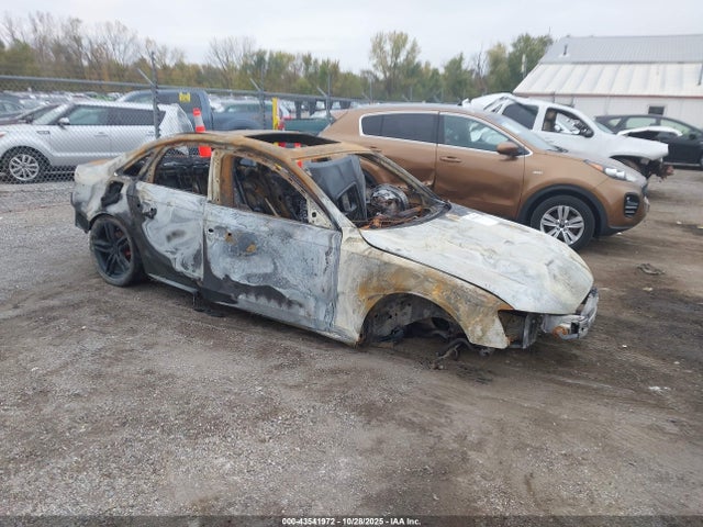 2016 AUDI A4 WAUBFAFL3GN012541 Photo 0