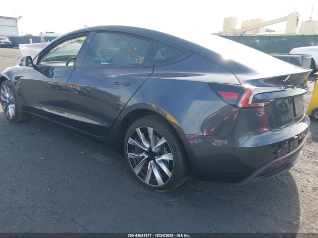 2024 TESLA MODEL 3 5YJ3E1EB9RF753376 Photo 2