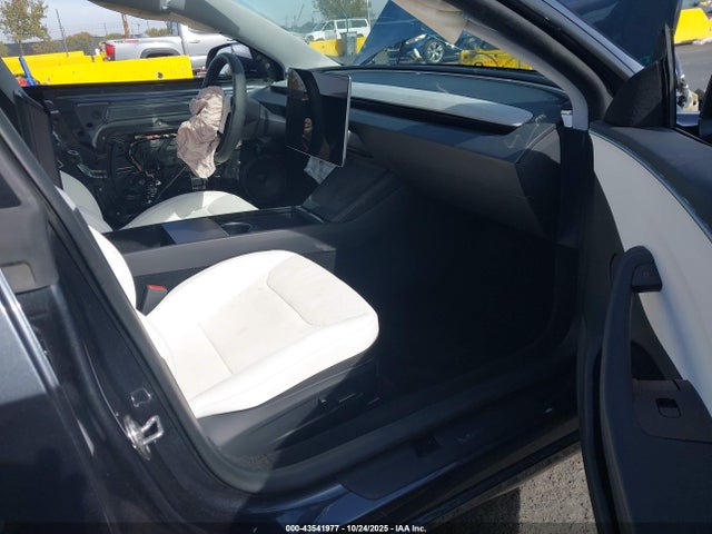 2024 TESLA MODEL 3 5YJ3E1EB9RF753376 Photo 4