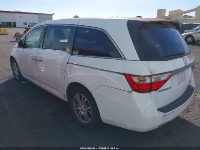 2011 HONDA ODYSSEY 5FNRL5H62BB026544 Photo 2