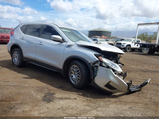 2017 Nissan Rogue S მანქანა იყიდება აუქციონზე, vin: JN8AT2MT9HW395191, აუქციონის ნომერი: 43542087