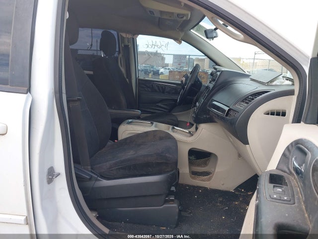 2C4RDGCG4ER421942 Dodge Grand Caravan Sxt