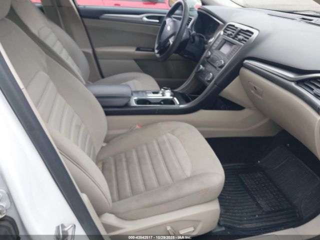 2017 FORD FUSION 3FA6P0H72HR230714 Photo 4