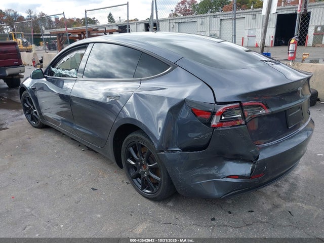 2023 TESLA MODEL 3 5YJ3E1EA8PF656092 Photo 2