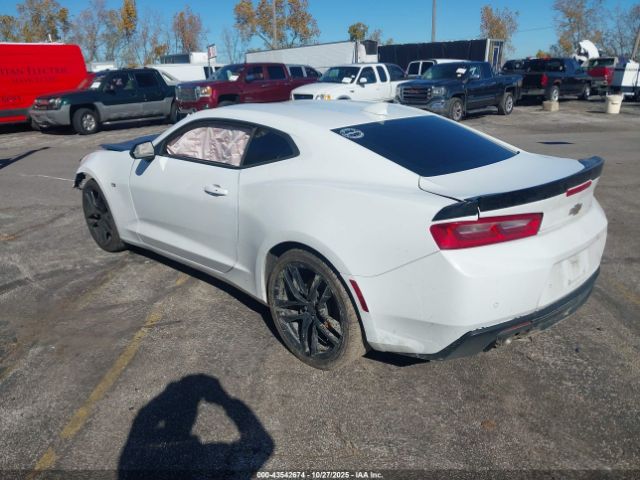 2018 CHEVROLET CAMARO 1G1FC1RS3J0100020 Photo 2