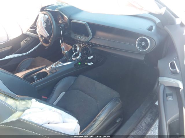 2018 CHEVROLET CAMARO 1G1FC1RS3J0100020 Photo 4