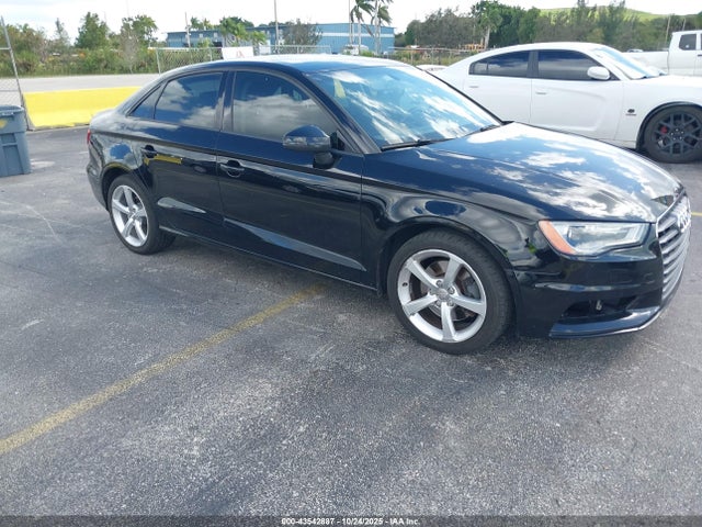 2015 AUDI A3 WAUACGFF7F1005289 Photo 0
