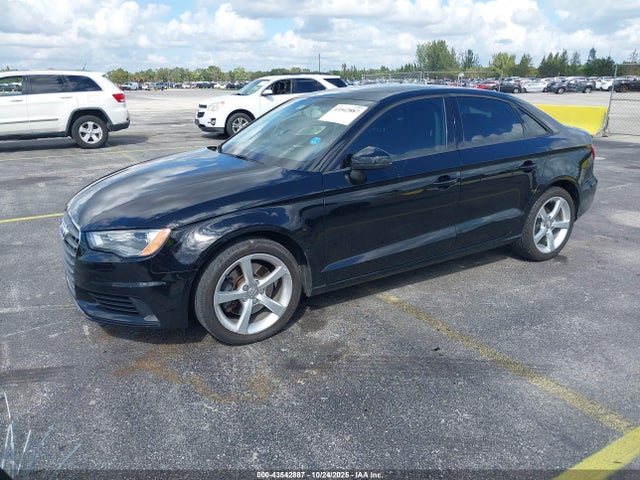 2015 AUDI A3 WAUACGFF7F1005289 Photo 1