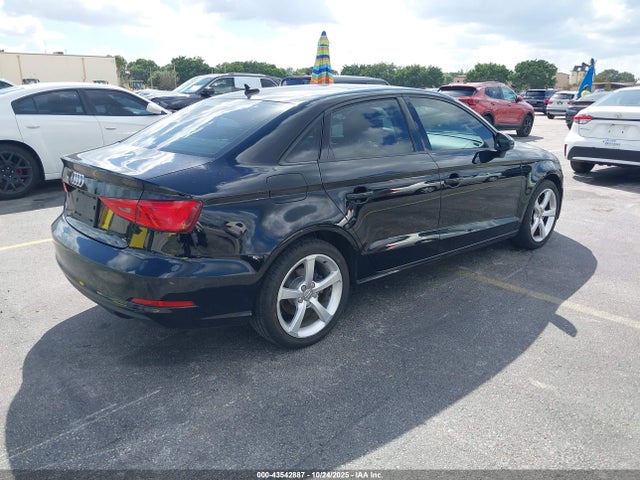 2015 AUDI A3 WAUACGFF7F1005289 Photo 3