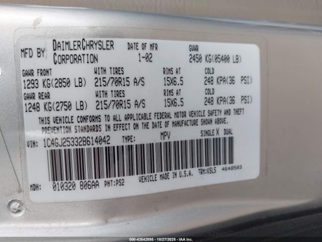2002 CHRYSLER VOYAGER 1C4GJ25332B614042 Photo 8