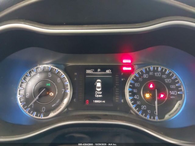 2015 CHRYSLER 200 1C3CCCAB6FN557890 Photo 6