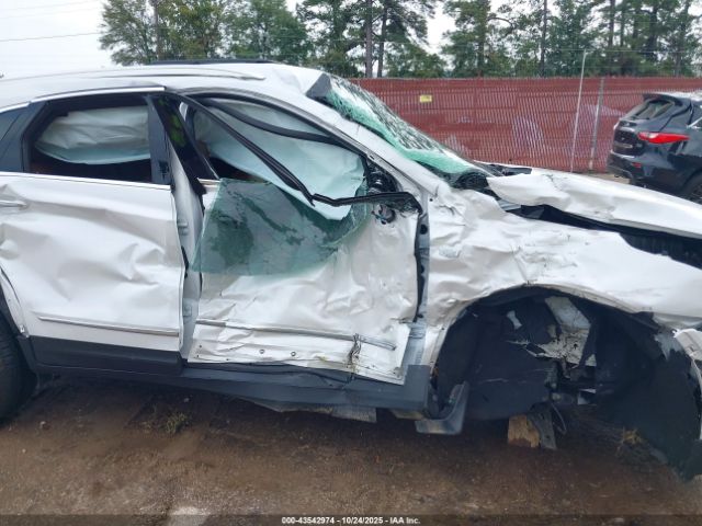 2021 CADILLAC XT5 1GYKNCRS1MZ161338 Photo 5