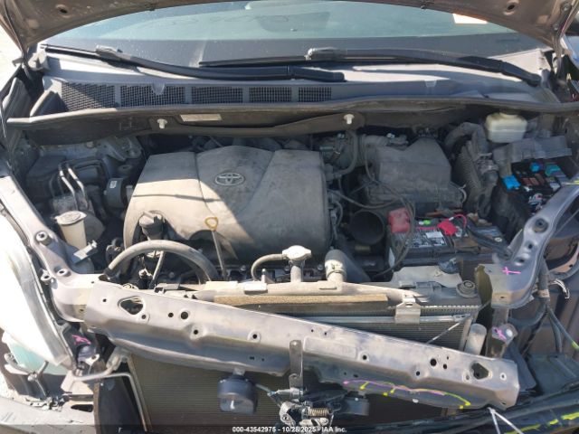 2017 TOYOTA SIENNA 5TDYZ3DCXHS856655 Photo 9