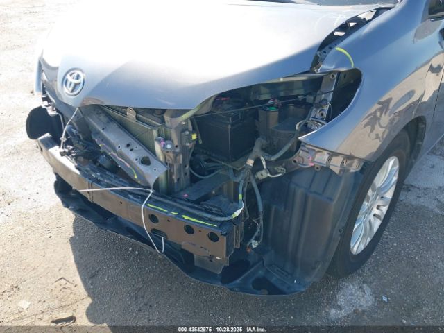 2017 TOYOTA SIENNA 5TDYZ3DCXHS856655 Photo 5