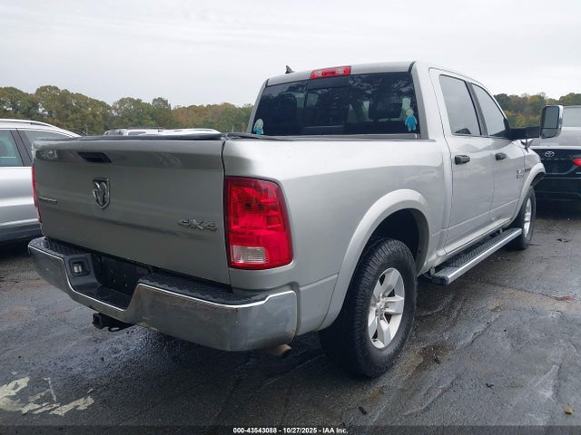 2016 RAM 1500 1C6RR7LMXGS232857 Photo 3