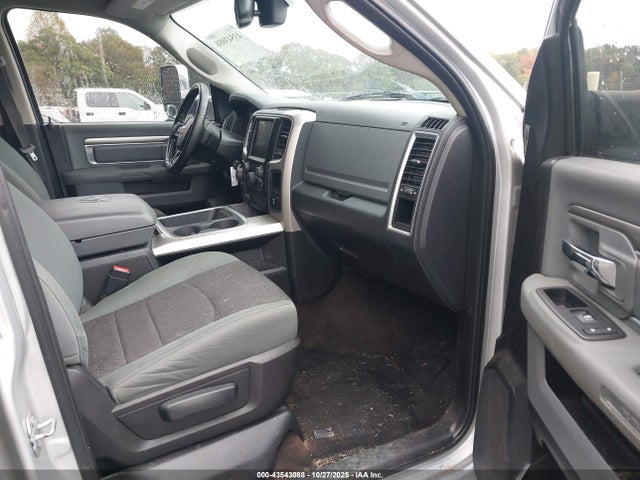 2016 RAM 1500 1C6RR7LMXGS232857 Photo 4