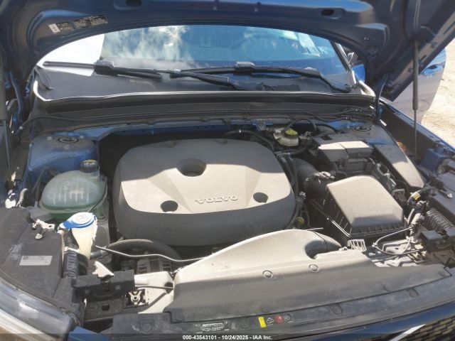 2020 VOLVO XC40 YV4162UM7L2319056 Photo 9