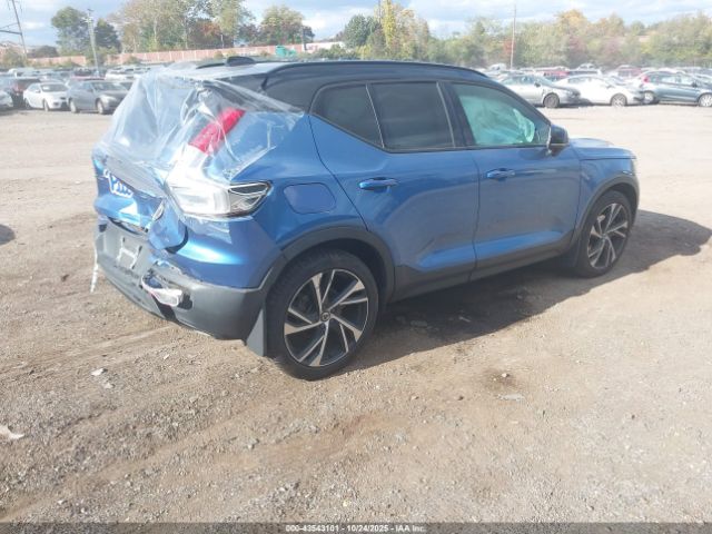 2020 VOLVO XC40 YV4162UM7L2319056 Photo 3