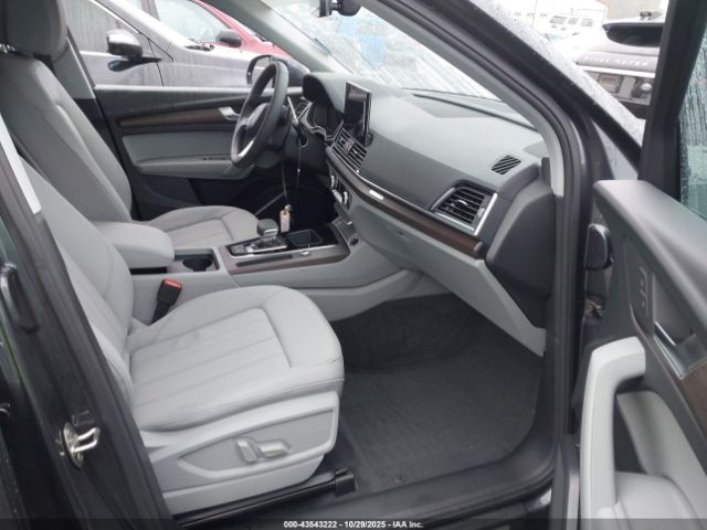 2025 AUDI Q5 WA1ABAFY5S2025317 Photo 4