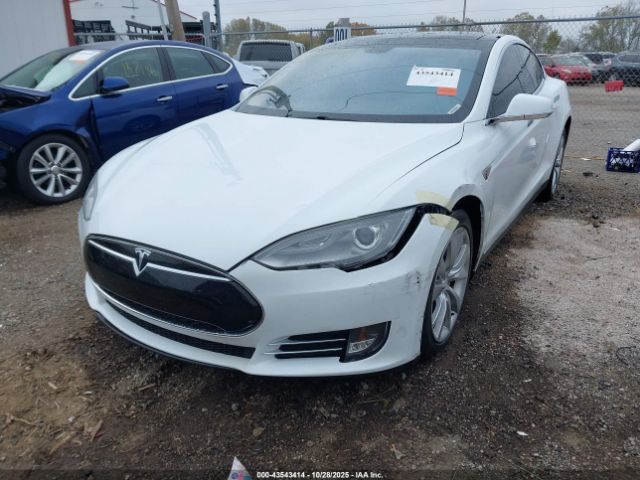 2013 TESLA MODEL S 5YJSA1BG8DFP11085 Photo 1