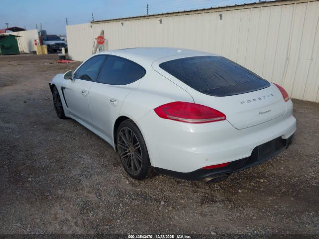 2016 PORSCHE PANAMERA WP0AA2A70GL007824 Photo 2