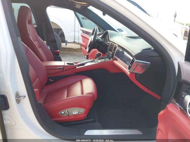 2016 PORSCHE PANAMERA WP0AA2A70GL007824 Photo 4