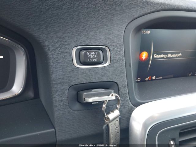 2018 VOLVO S60 YV140MTL8J2450624 Photo 10