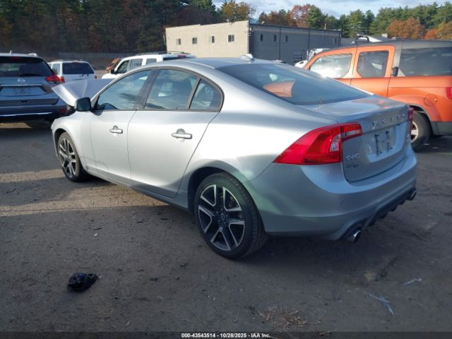 2018 VOLVO S60 YV140MTL8J2450624 Photo 2