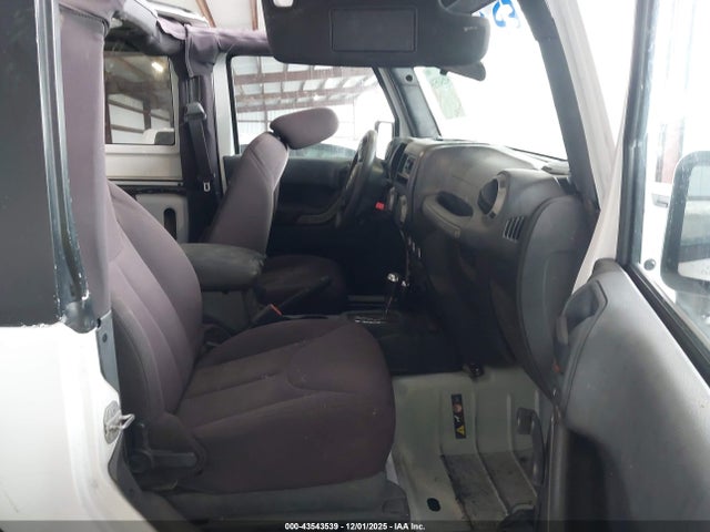 2015 JEEP WRANGLER 1C4AJWAG9FL638710 Photo 4