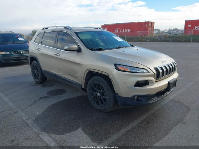 2014 Jeep Cherokee Latitude მანქანა იყიდება აუქციონზე, vin: 1C4PJMCS3EW184256, აუქციონის ნომერი: 43543569