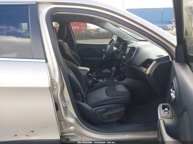 2014 Jeep Cherokee Latitude მანქანა იყიდება აუქციონზე, vin: 1C4PJMCS3EW184256, აუქციონის ნომერი: 43543569