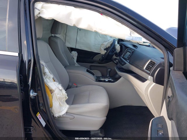 5TDZARFH6GS023120 Toyota Highlander Le