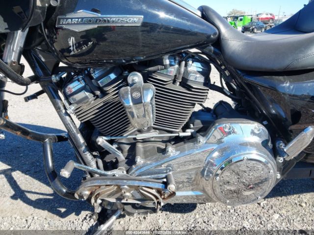 2023 HARLEY-DAVIDSON FLTRX 1HD1KHC1XPB622085 Photo 8