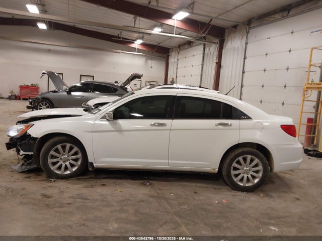 2014 Chrysler 200 Limited მანქანა იყიდება აუქციონზე, vin: 1C3CCBCG0EN185304, აუქციონის ნომერი: 43543796