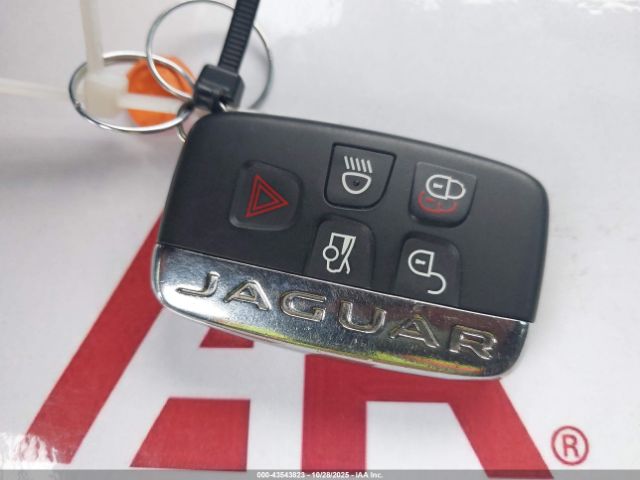 2017 JAGUAR XE SAJAJ4BNXHCP12948 Photo 10