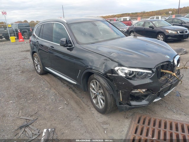 2018 BMW X3 5UXTR9C58JLD73769