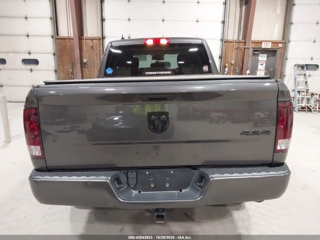 43543853 :رقم المزاد ، 1C6RR7FG8KS544688 vin ، 2019 Ram 1500 Classic Express  4x4 6'4 Box مزاد بيع